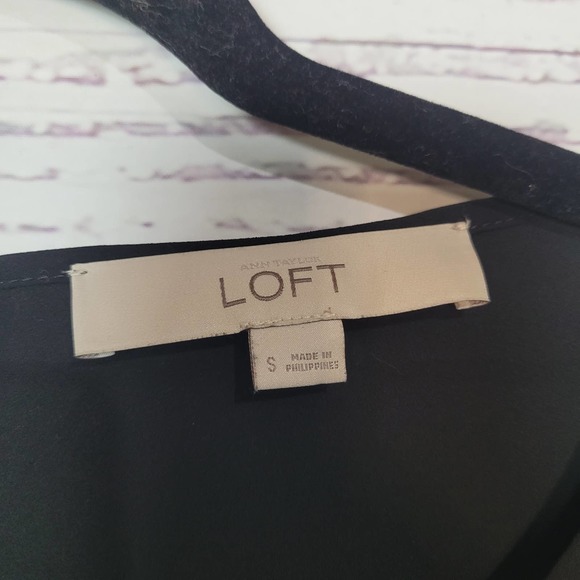 Ann Taylor LOFT Black Crochet Lace Sleeve Peplum Casual Blouse Womans Size Small - Picture 4 of 5